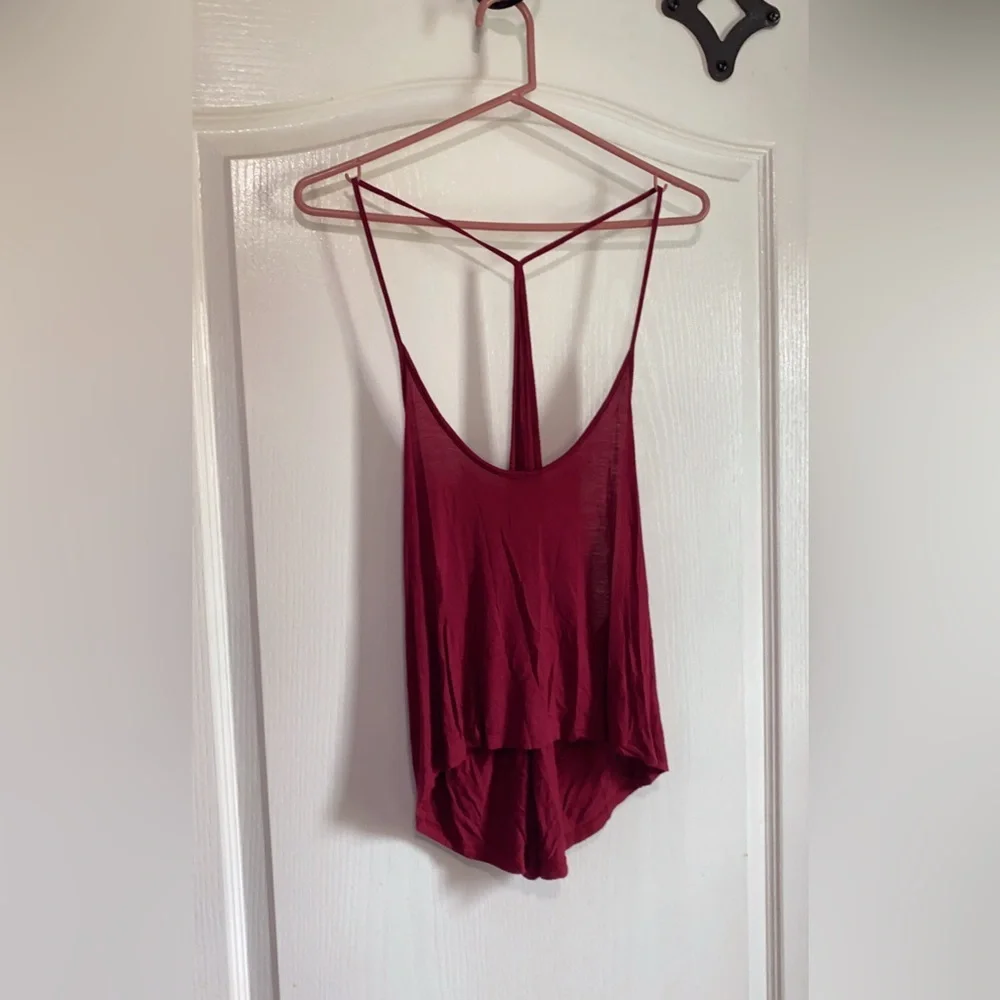 Elegant Burgundy Women's Top - Picture 1 of 2